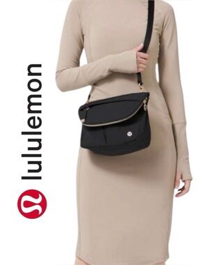 lululemon athletica Black Nylon Festival Crossbody Bag 5L.